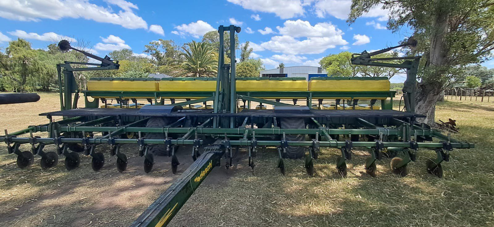 8b439c17a62a96df8424a95194cad63f