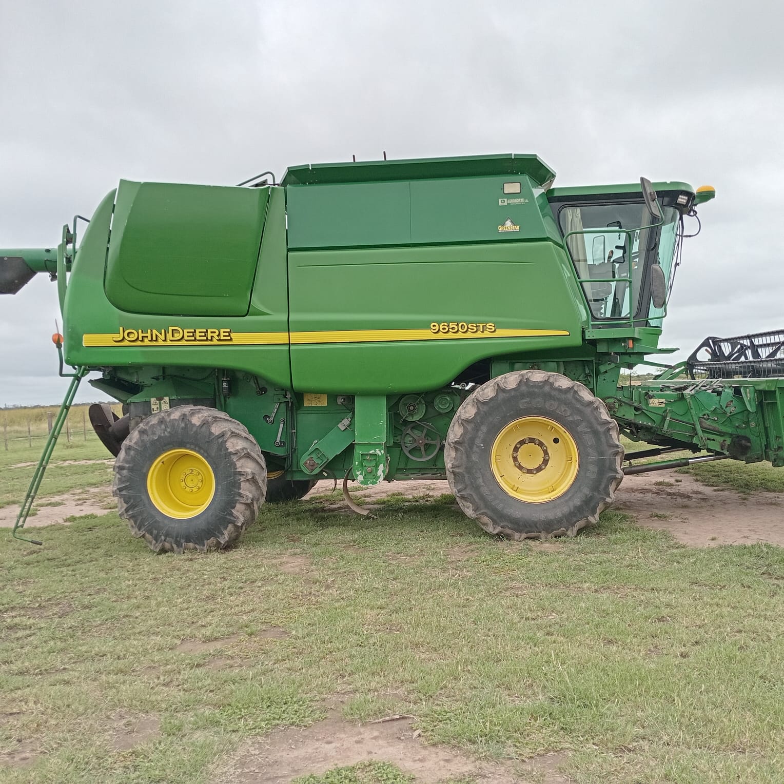 f04fb11d1e0e48a8539303fc325576bb